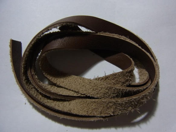 本革　茶色（ｳｫｯｼｬﾌﾞﾙﾚｻﾞｰ使用）10mm巾ﾃｰﾌﾟ　1ｍｘ1本 1枚目の画像