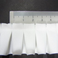 グログランリボン　30ｍｍ巾　オフ白　ボックスプリーツテープ　50ｃｍ 2枚目の画像