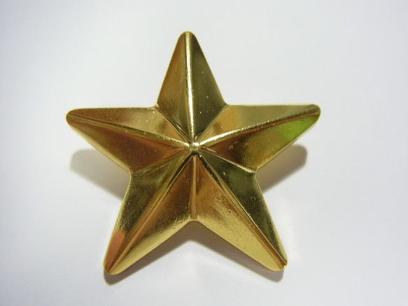 星形ボタン（スター）ゴールド色　30ｍｍ　2個入り 1枚目の画像