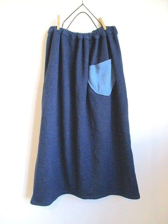 【SALE】　青×紺　リバーシブル　アップリケ花ニットフレアースカート　1点物 5枚目の画像