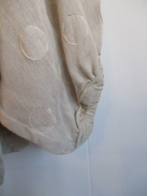 リネン100％　カットジャガード水玉　バルーン袖　カットソー　ロングシーズン可　1点物 3枚目の画像