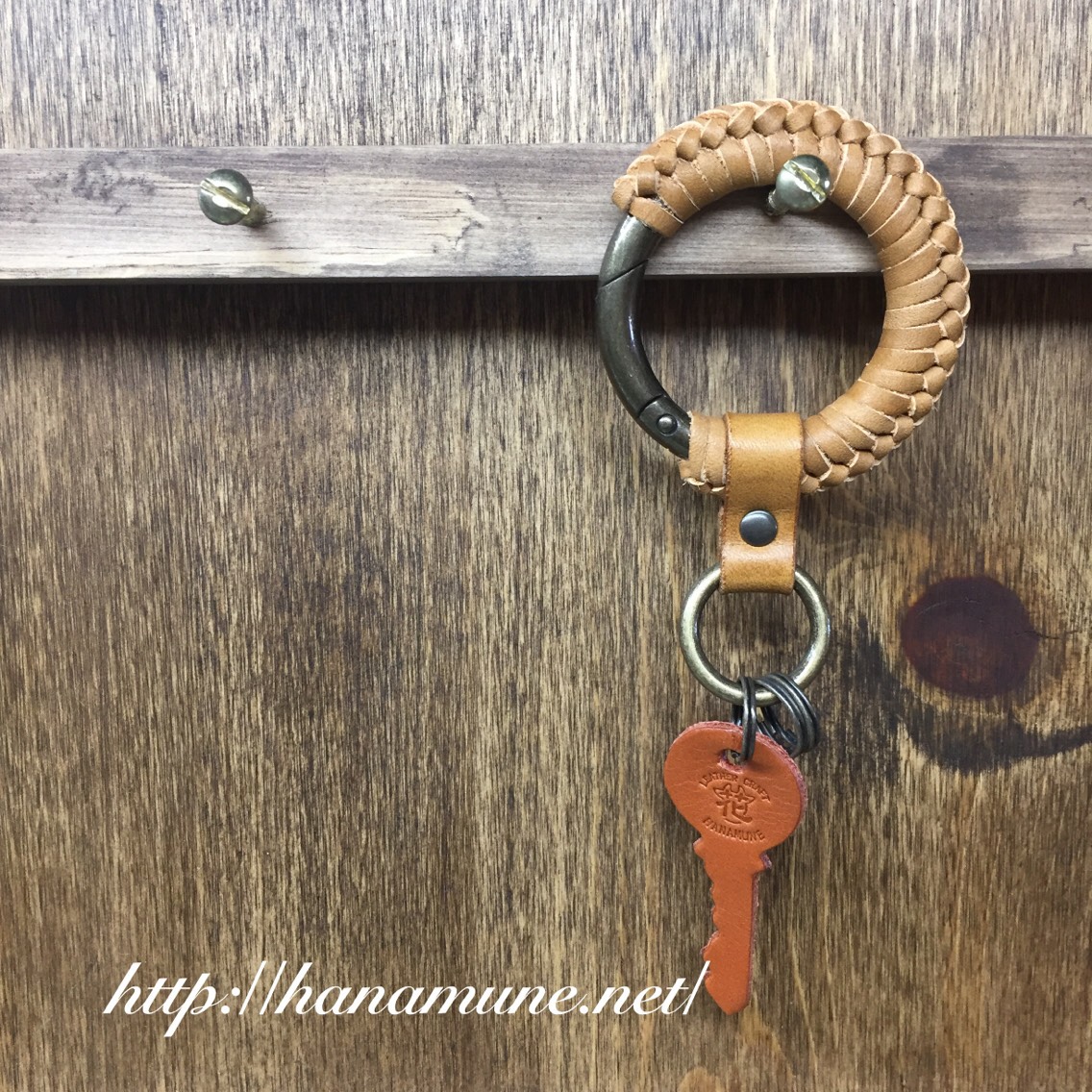 イタリアンバケッタレザーのサークルキーリング／キャメル