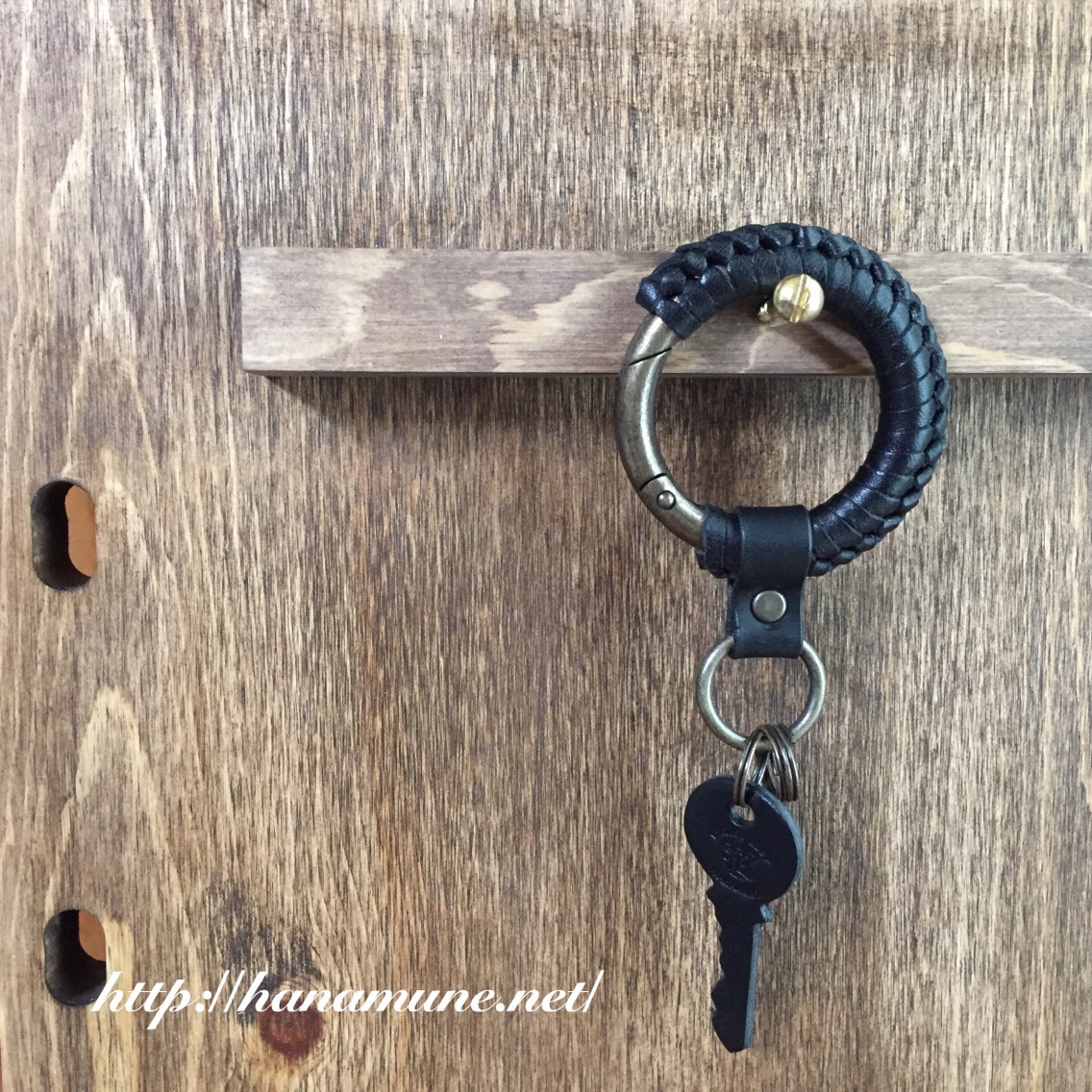 イタリアンバケッタレザーのサークルキーリング／ブラック