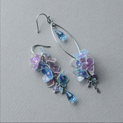 アクアマリンと紫陽花の耳飾り　 4枚目の画像