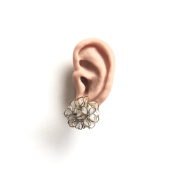 繡球花金耳環或耳環 第3張的照片