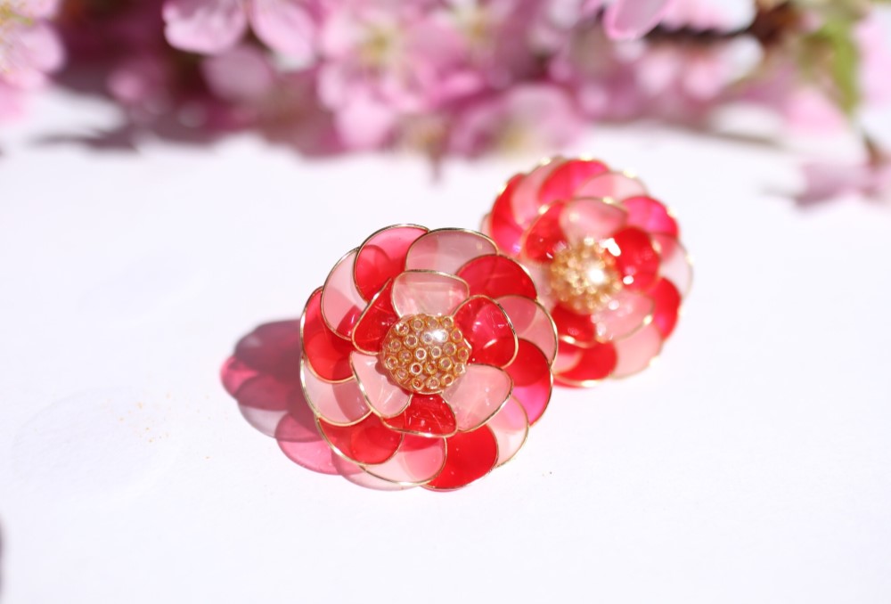 艶めく花耳飾り　ピンク＆赤