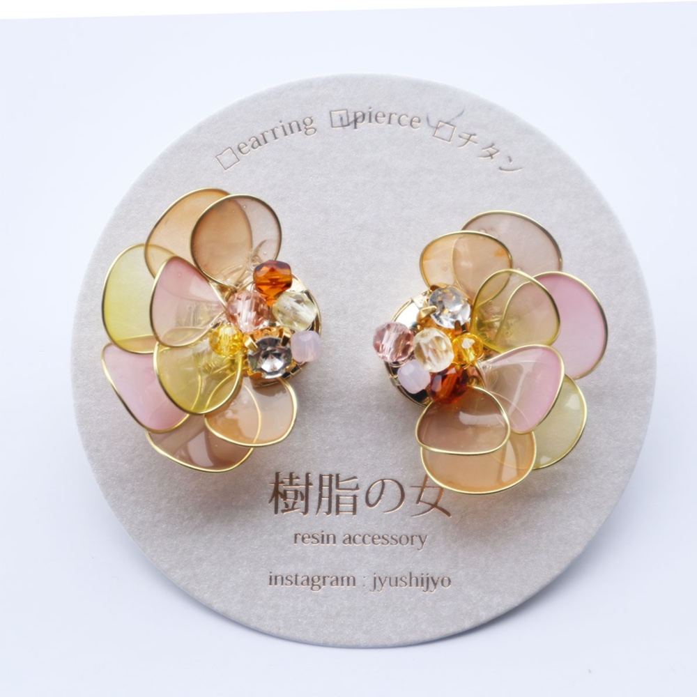 囁き花耳飾り　黄色