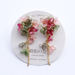 盛開的花朵耳環粉紅色和卡其色 第1張的照片