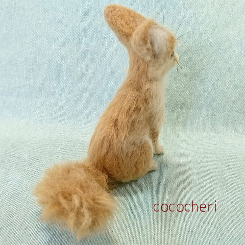 花冠のフェネックキツネさん 羊毛フェルト 羊毛フェルト cococheri