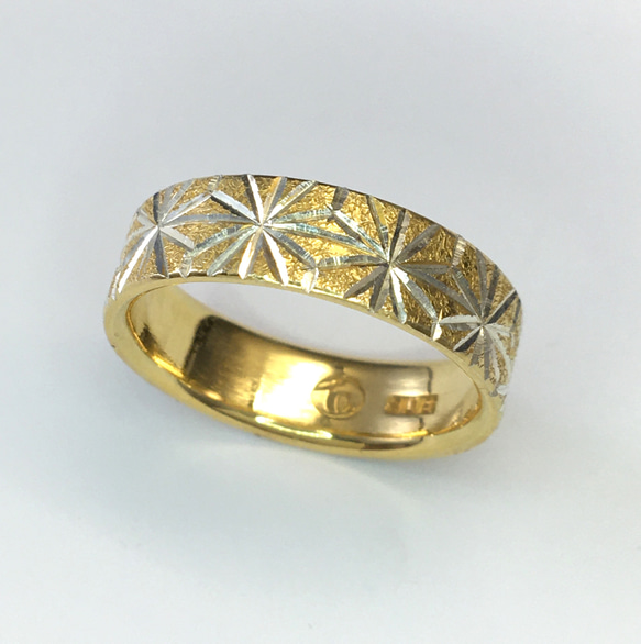 No.234 Beautiful gold and silver ring. 2枚目の画像