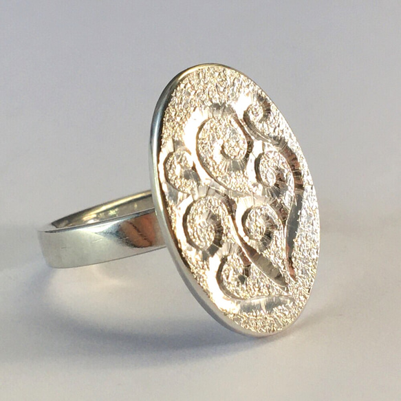 No.229 Ring carved with Karakusa design 2枚目の画像