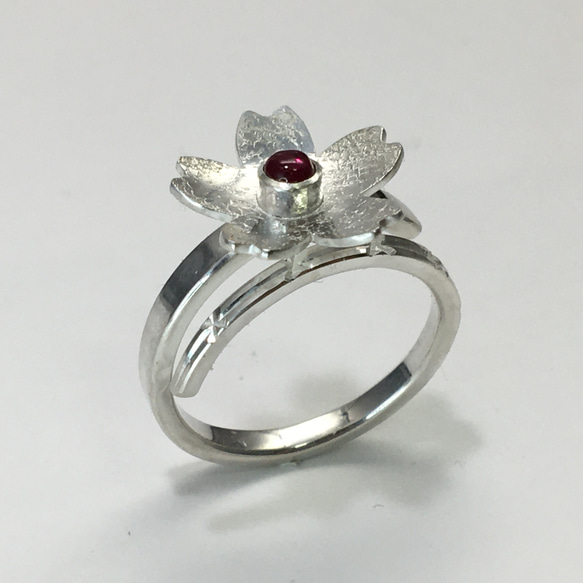 No.248 Beautiful ruby cherry blossom ring. 2枚目の画像