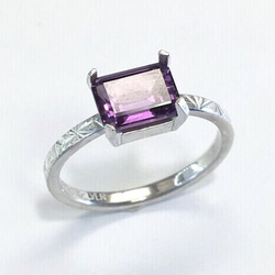 No.252  Beautiful purple square ring. 1枚目の画像