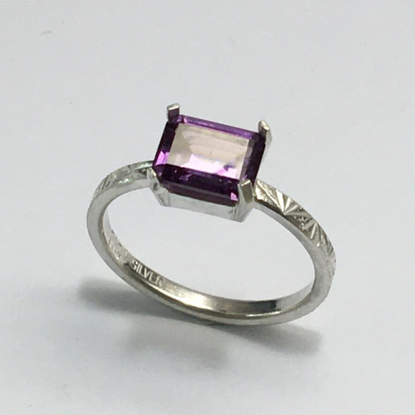 No.252  Beautiful purple square ring. 4枚目の画像