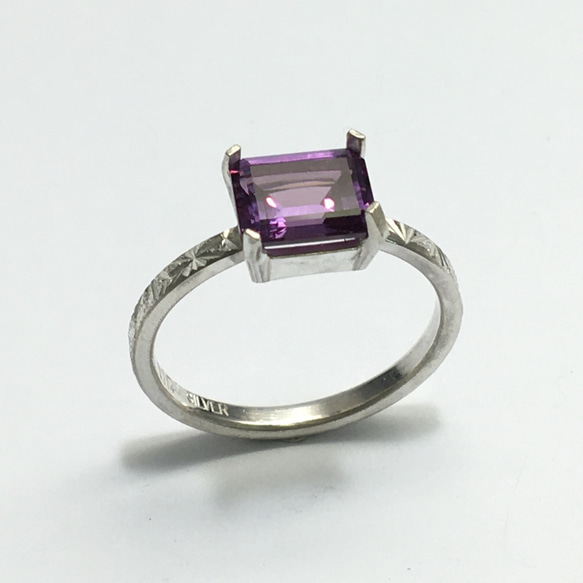 No.252  Beautiful purple square ring. 6枚目の画像