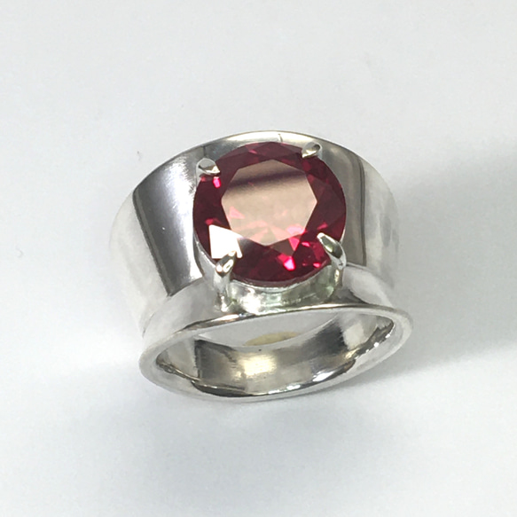 No.261  Ruby's Beautiful Armor Ring. 1枚目の画像