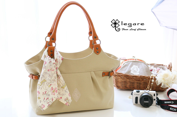 受注生産★刺繍入り＊リバティ×本革×8号帆布＊タックトート 1枚目の画像