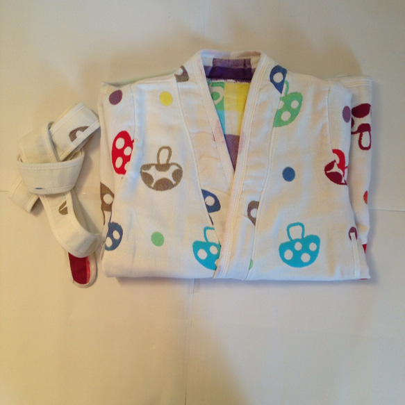ハンドメイド バスローブ ガウン ガーゼ ４枚織り きのこ柄 新生児から3歳くらいまで使える 2枚目の画像
