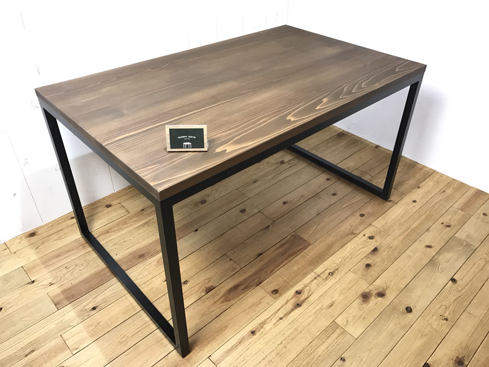 ☆ 期間限定サイズオーダー無料　アイアンフレーム　杉無垢ハギ材　ダイニングテーブル　木色選択可 宅内搬入設置あり ☆