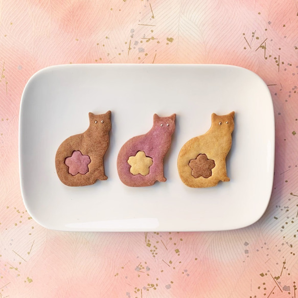 米粉の桜にゃんこクッキー２４枚セット（紫いも・ココア・キャラメル味）【クリックポスト送料無料】 1枚目の画像