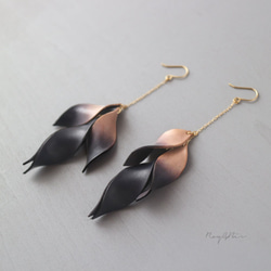 【受注製作】Leather Leaf ロングピアス/イヤリング (Black） 1枚目の画像