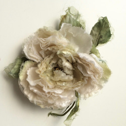 布花 コサージュ　薔薇（アイボリーグリーン） 1枚目の画像