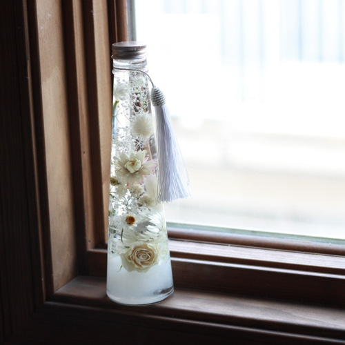 仏花ハーバリウムお盆に天国の花畑【白】 ハーバリウム・植物標本