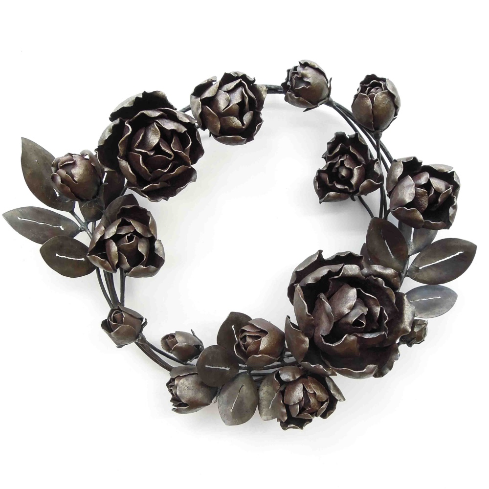 カセキの時間「薔薇のリース」鉄（アイアン）の薔薇