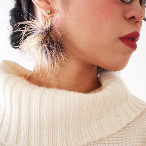 マラボーファーのバックキャッチピアス blue&beige ピアスデザイン変更 