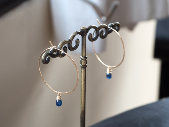 [特價] 藍色藍寶石耳環 第2張的照片