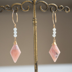 [14kgf，天然石]鑽石形狀的粉紅色蛋白石和海藍寶石穿孔耳環可以更換 第3張的照片