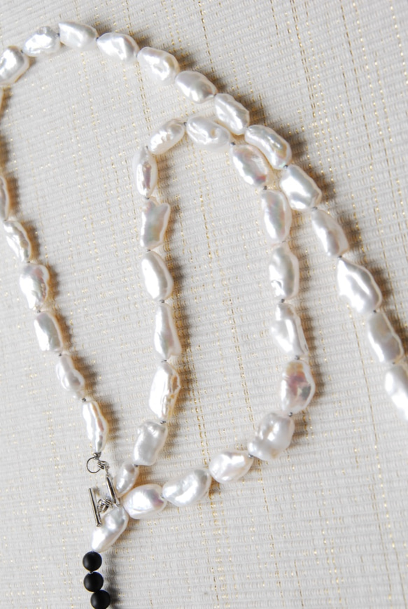 豐滿的珍珠和y瑪瑙長項鍊 第3張的照片