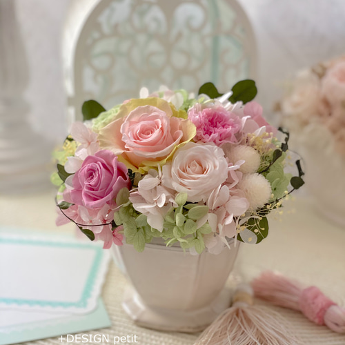 再販】フラワーギフト un++ プリザーブドフラワー +DESIGN petit