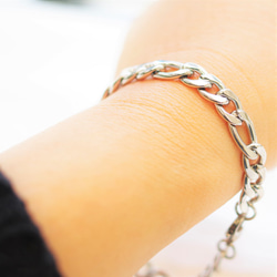 夏ブレス 金属アレルギー対応 汗や水に強いサージカルステンレス製  6㎜フィガロチェーンブレスレット メンズアクセ 4枚目の画像