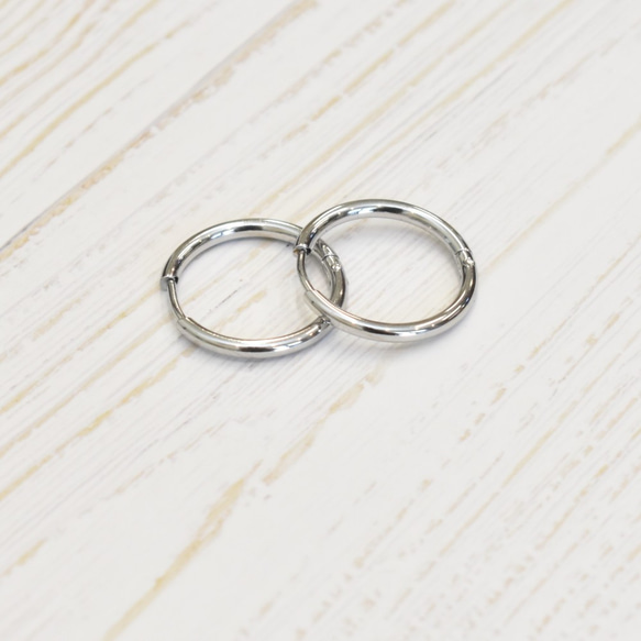 【ピアス500円セール】大人気ワンタッチフープピアス20㎜ 金属アレルギーの方に＊安心・安全 サージカルステンレス 8枚目の画像