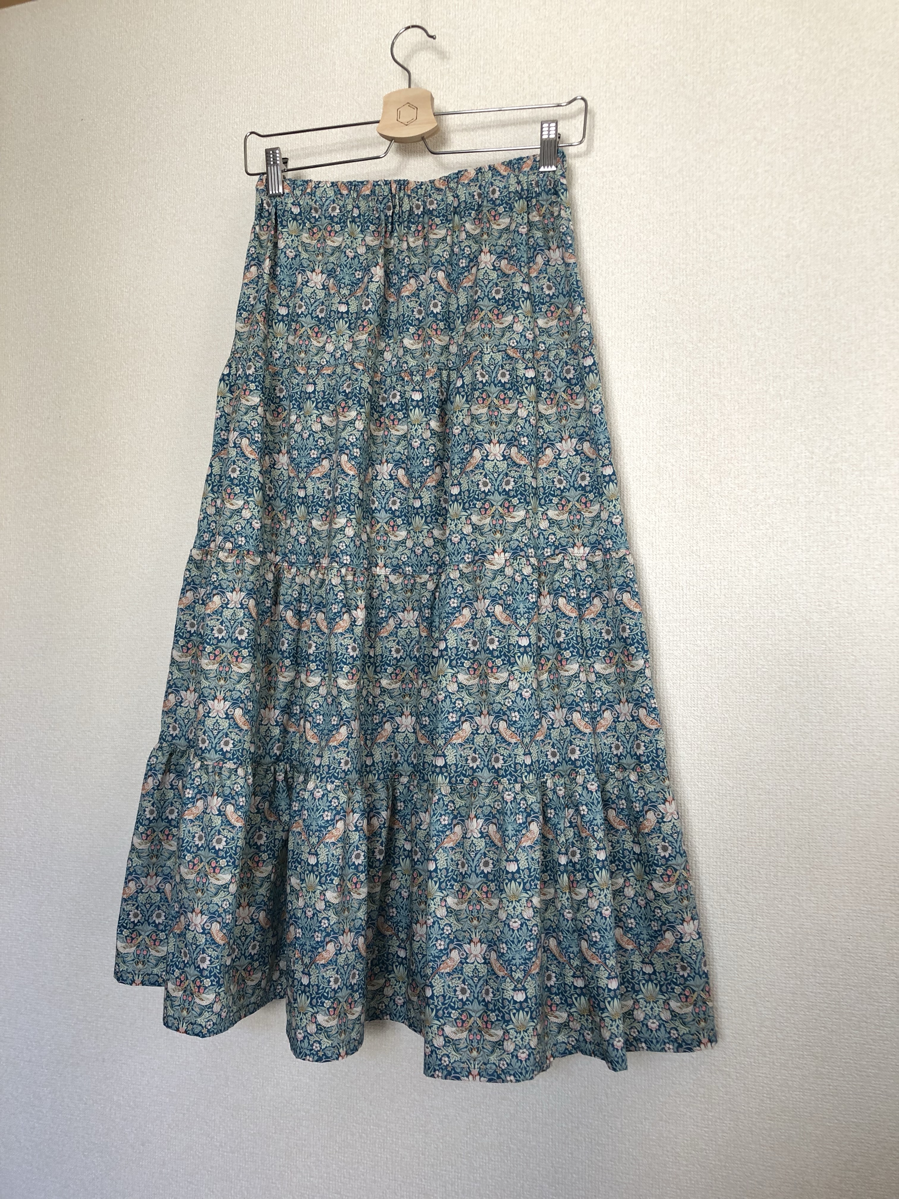 ストロベリー・シーフ  ティアードスカート