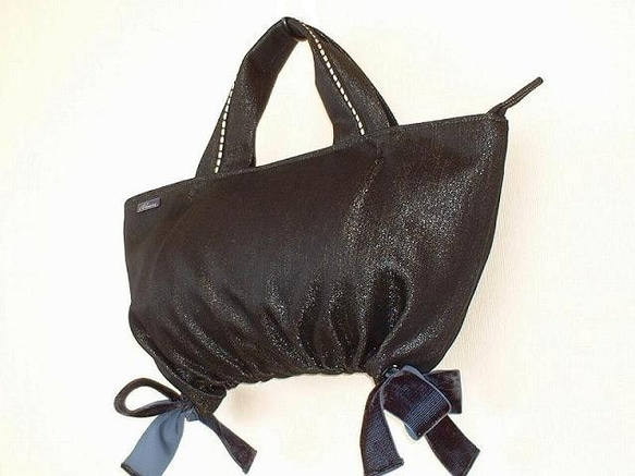 ラメMixデニム ベルベットリボンのトートバッグ・ブラック 3枚目の画像