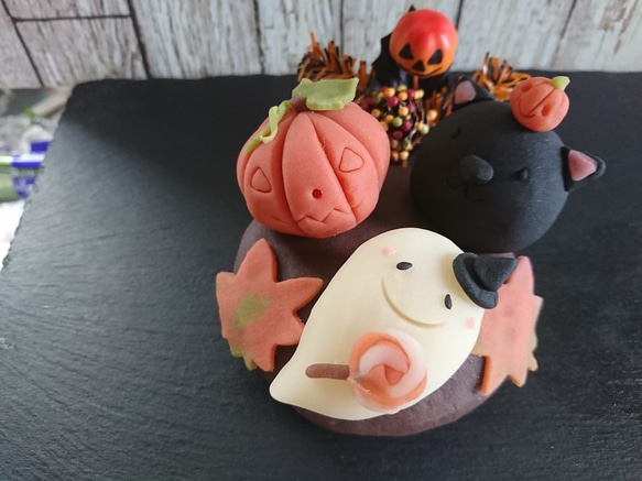 『ネオ和菓子』『秋ハンドメイド2023』ハロウィン和菓子ケーキの練り切りアート 　グルテンフリー　 身体に優しい和菓子 2枚目の画像