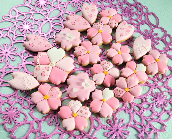 『桜ハンドメイド2023』『桜猫』春色桜のアイシングクッキー 大きな桜猫のクッキー 4枚目の画像