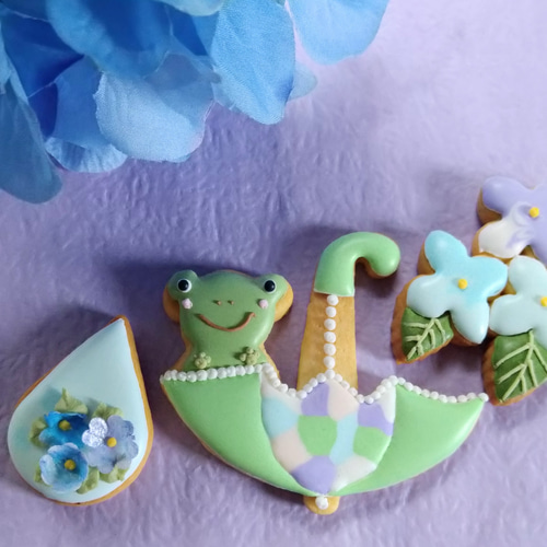 紫陽花ハンドメイド2024』カエルさんと紫陽花のアイシングクッキー梅雨