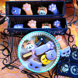 『Creema限定』ハロウィンの猫ちゃんアイシング　クッキー缶　猫の手,仮面※白砂糖不使用身体に優しいアイシング　 4枚目の画像