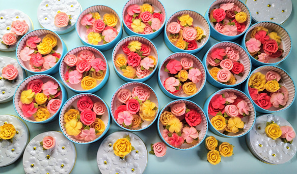 あんフラワークッキー！花グルメ　食べられるお花！プレゼントにも。餡子のお花。※グルテンフリーお花のクッキー缶 2枚目の画像