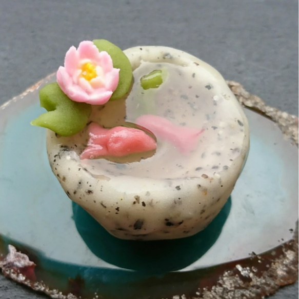 夏の練り切りアート 「金魚鉢」卵・乳製品・小麦粉・白砂糖不使用 身体に優しい和菓子 4枚目の画像