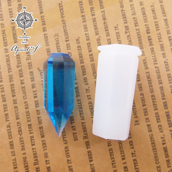 レジン用 宝石 水晶・縦長 シリコンモールド 型 (1個) / モールド シリコン クリスタル オルゴナイト 1枚目の画像