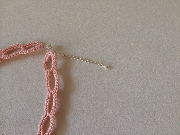 レース編みお花畑ネックレス2（crochet necklace) 4枚目の画像
