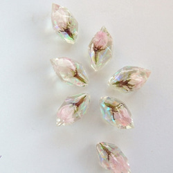 桜の宝石樹脂ノンホールピアス＊ソメイヨシノ＊本物のお花（ネジバネイヤリング・フープイヤリングもございます） 8枚目の画像