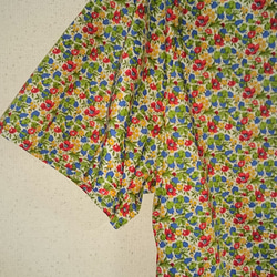 リバティ親子ペア フレヤー袖ワンピース
        (赤、黄、青花柄) 5枚目の画像