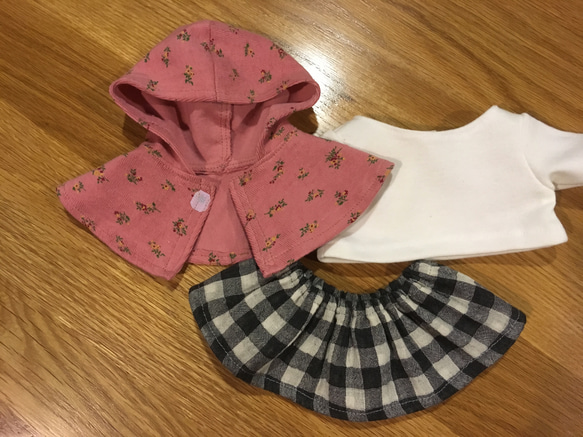 ぽぽちゃん服 ポンチョセット① 3枚目の画像