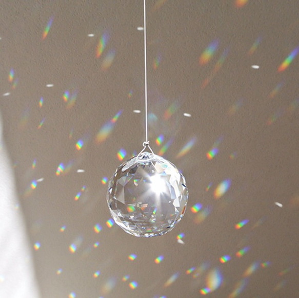 Crystal Ball 30mm（クリア）サンキャッチャー 　虹が飛び出す魔法のガラス玉 3枚目の画像
