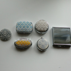 【再販】こぎん刺しのピルケース（オーバルS・黄色） 5枚目の画像